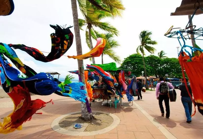 هتل Puntarenas Beach