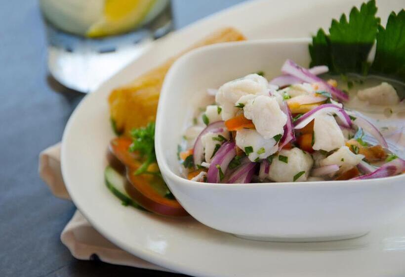 فندق Puntarenas Beach