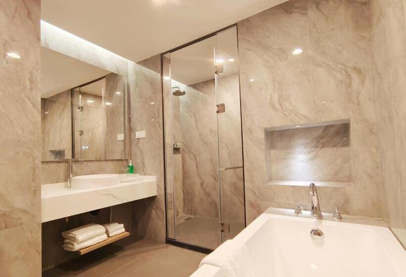 호텔 Romanjoy International