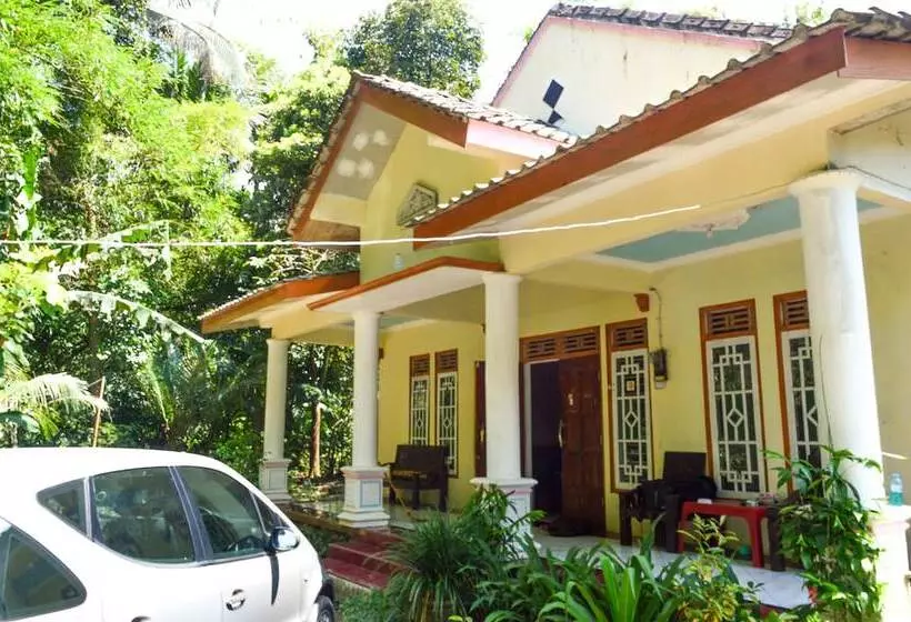 پانسیون Ndalem Tentrem