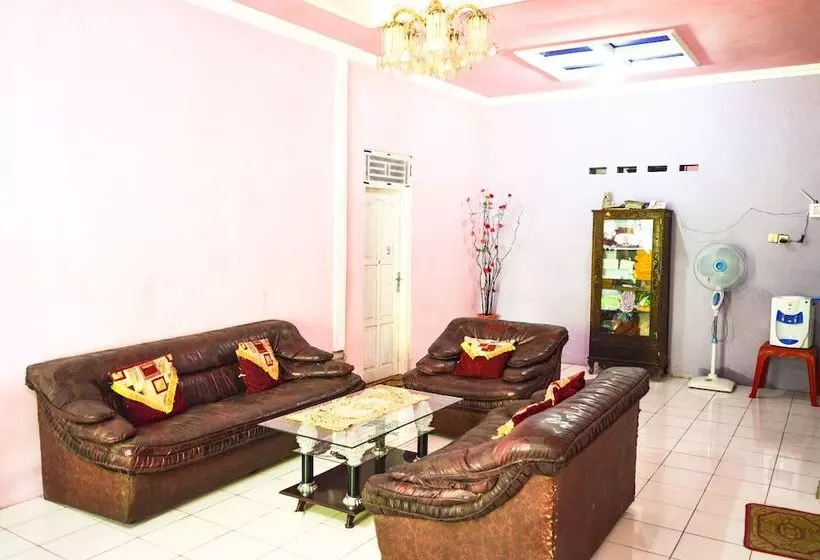 پانسیون Ndalem Tentrem