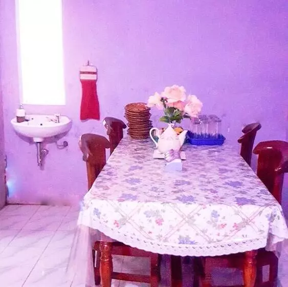 پانسیون Ndalem Tentrem