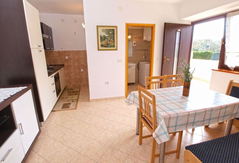 Apartments Ivan 1031