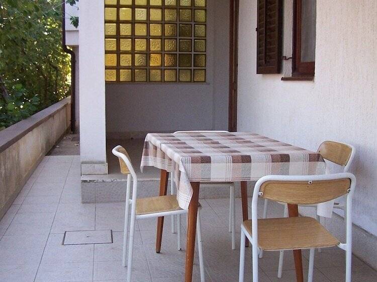 Apartments Ivan 1031