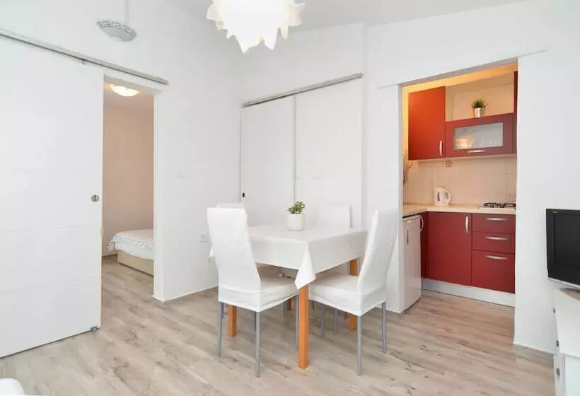 Apartment 1363