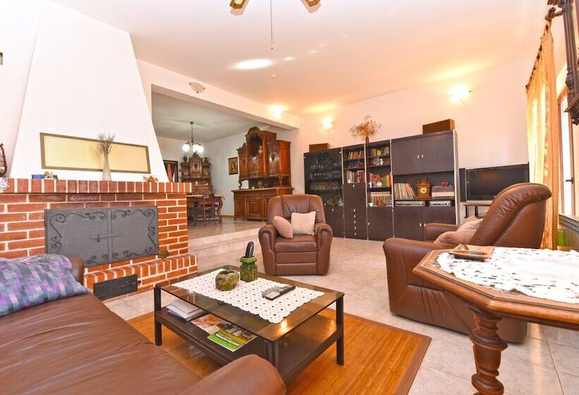 Apartment Milena 1560