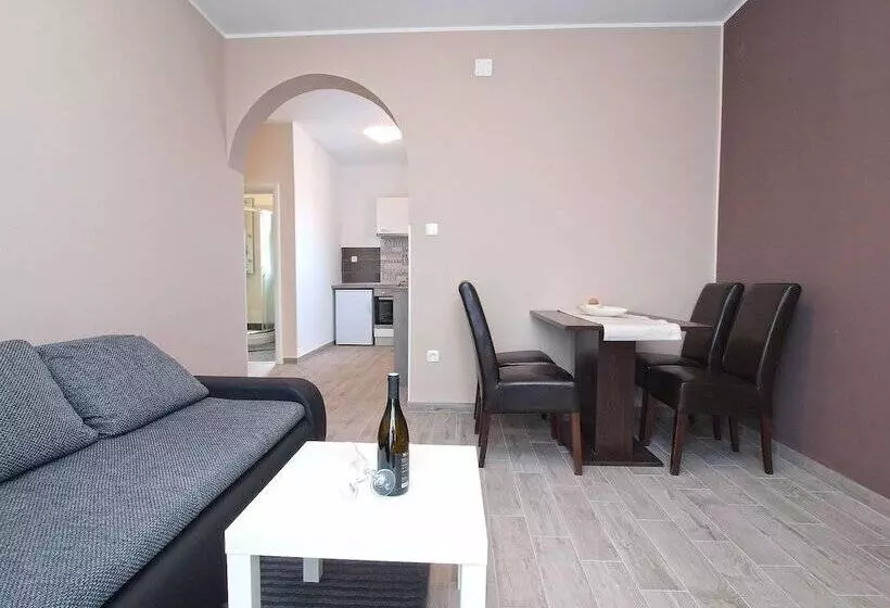 Apartment 1449