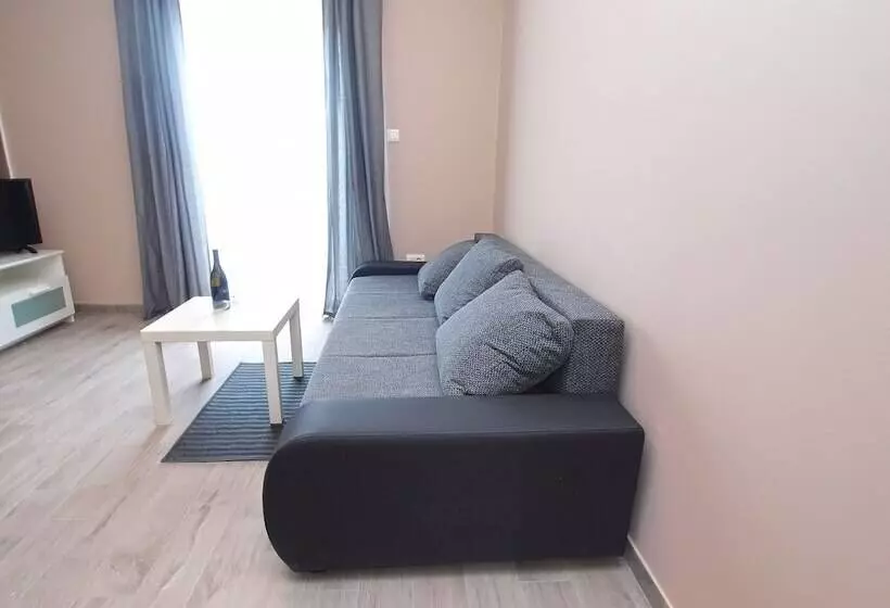 Apartment 1449