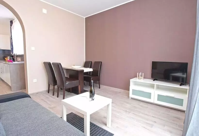 Apartment 1449