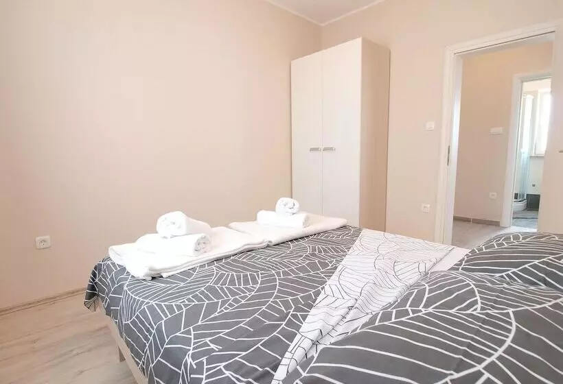 Apartment 1449