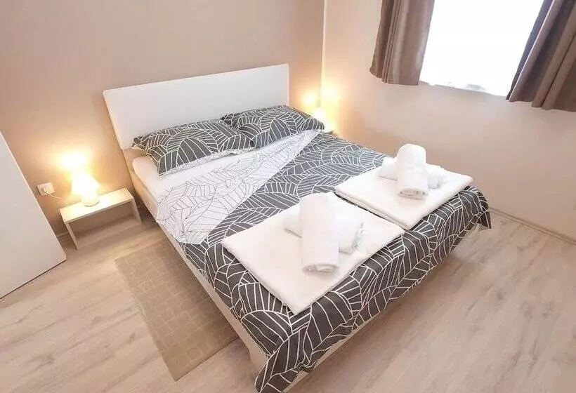 Apartment 1449
