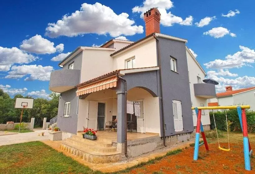 Apartment 1449