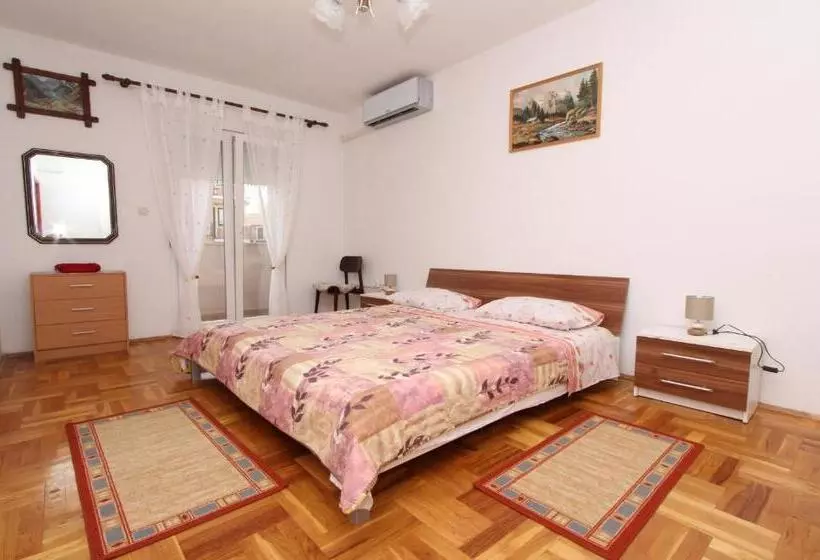 Apartments Eni