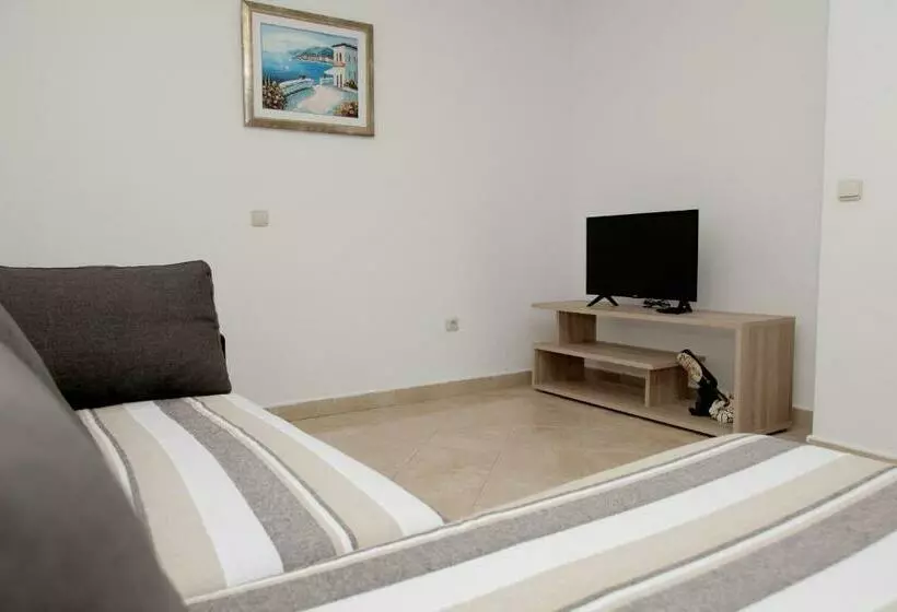 Apartments Iva
