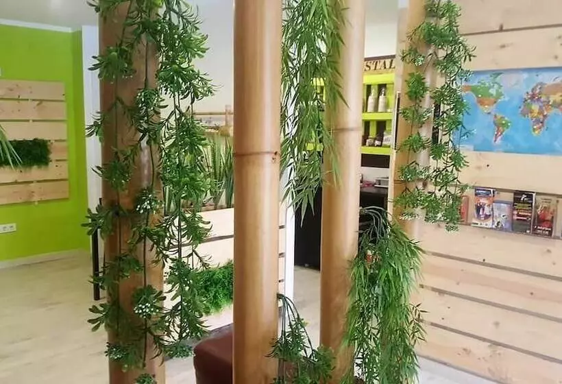 مسافرخانه Easy Sants By Bossh!