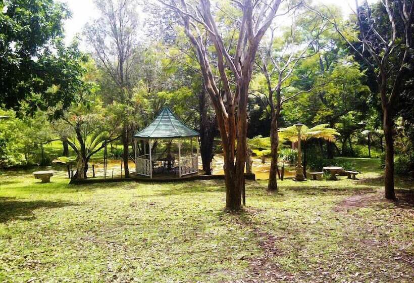 פנסיון Stephward Estate Country House