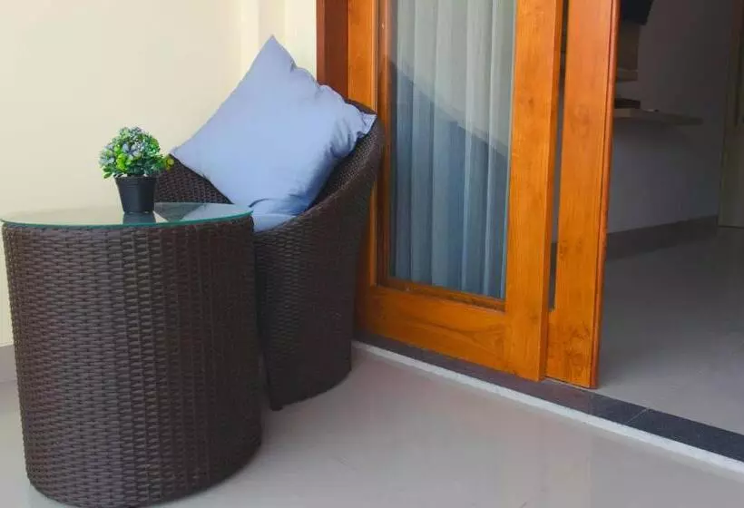 ホテル D Sarian Seminyak