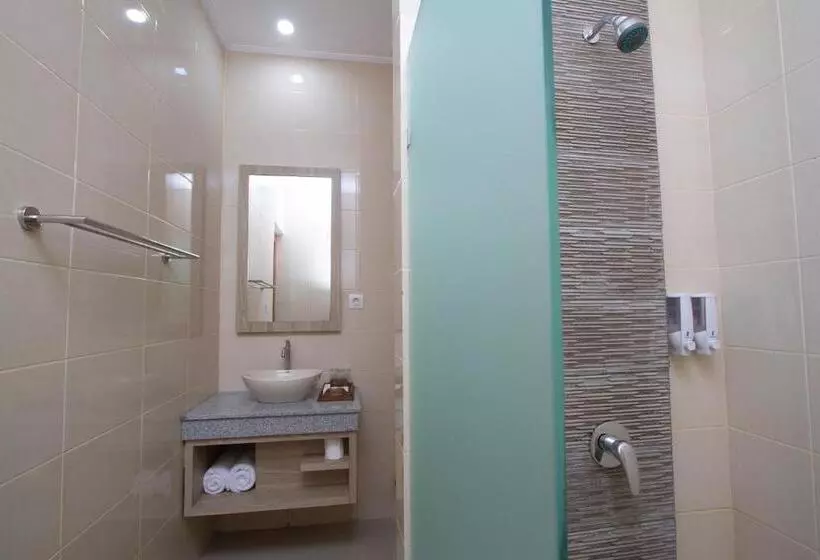 ホテル D Sarian Seminyak