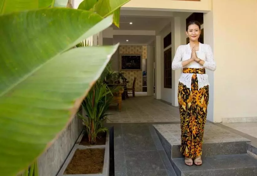 ホテル D Sarian Seminyak