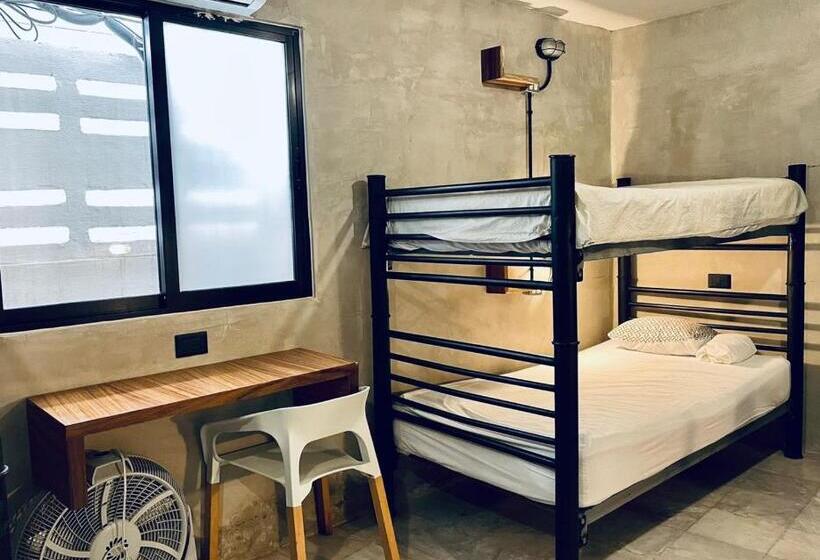 Moloch Hostel & Suites