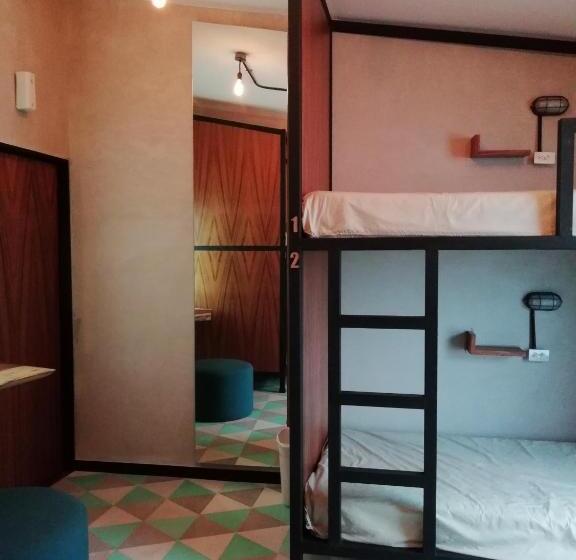 Moloch Hostel & Suites