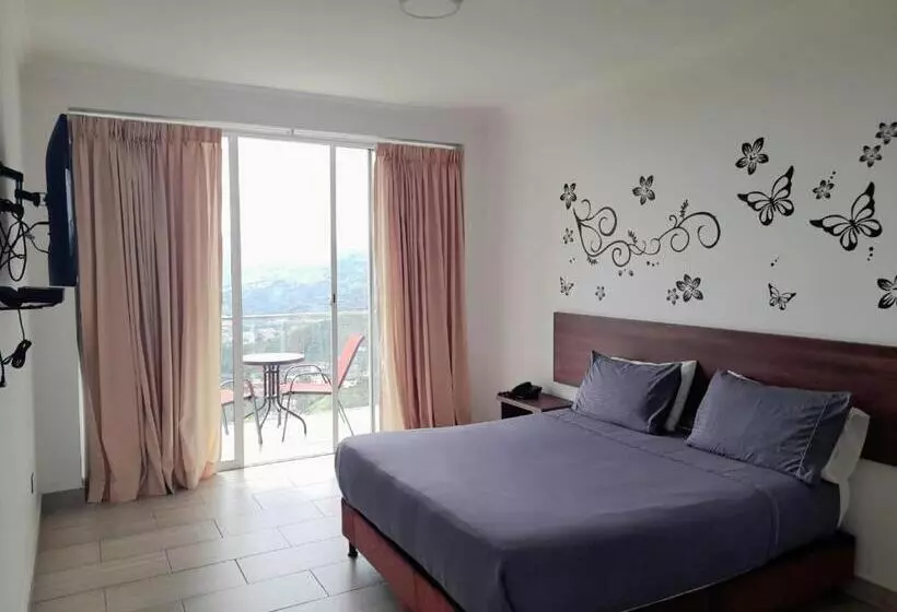 ホテル Entre Lomas