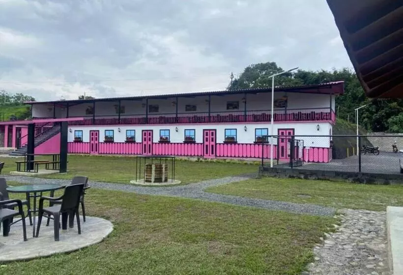 ホテル Entre Lomas