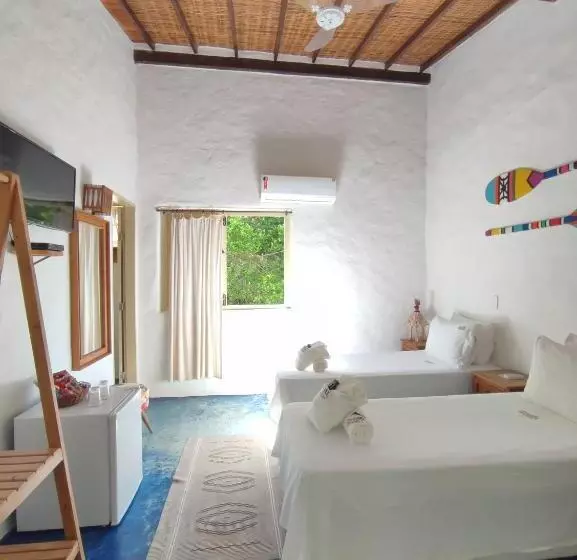 ペンション Pousada Carmelitha