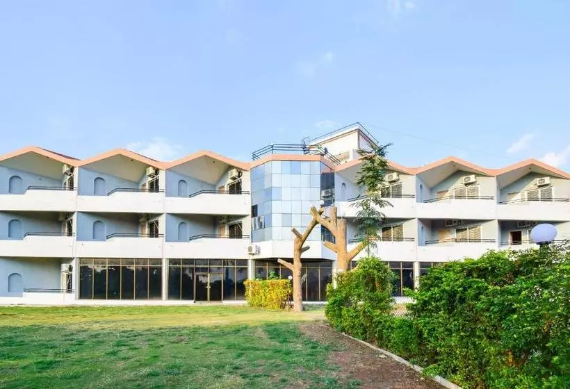 ホテル Oyo 65197 Green Woods Resorts