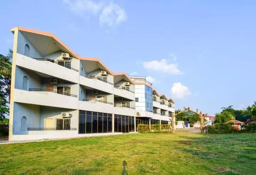ホテル Oyo 65197 Green Woods Resorts