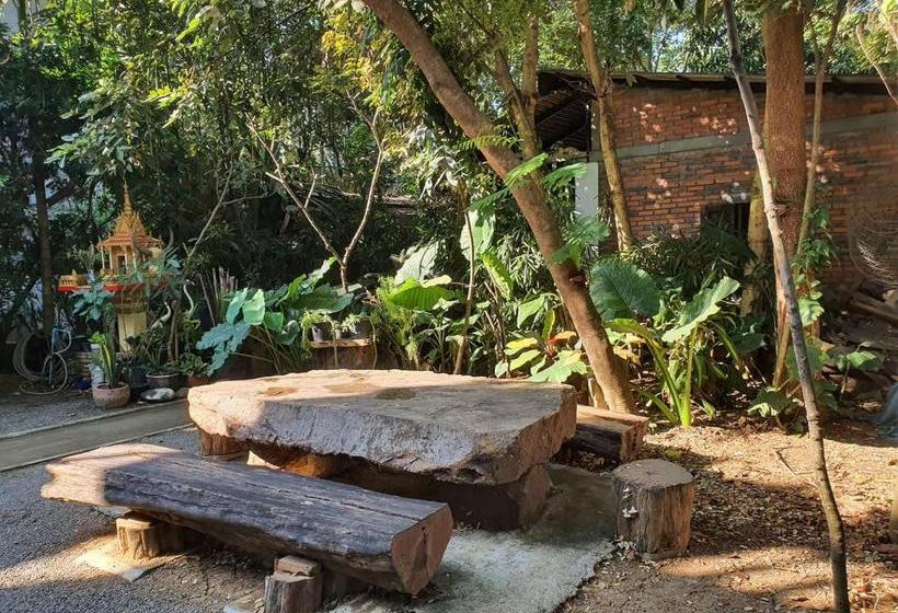 پانسیون Brightness Villa