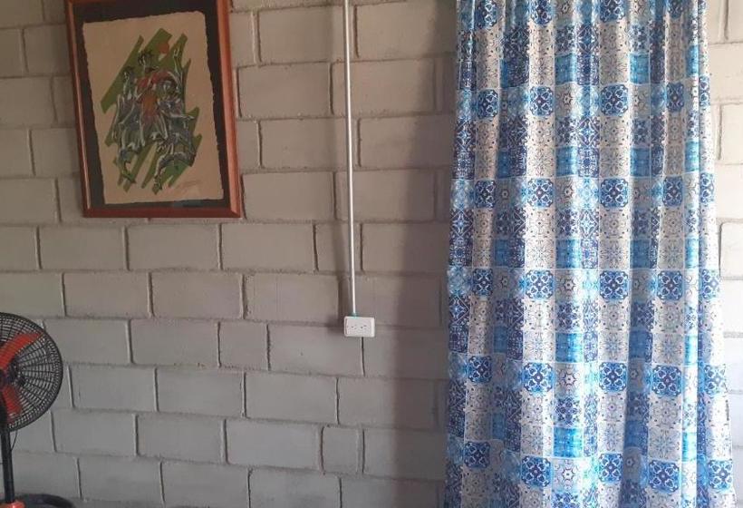 پانسیون Kitesurf Hostal Ocean House Santa Verónica