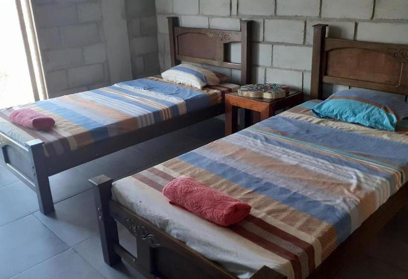 پانسیون Kitesurf Hostal Ocean House Santa Verónica