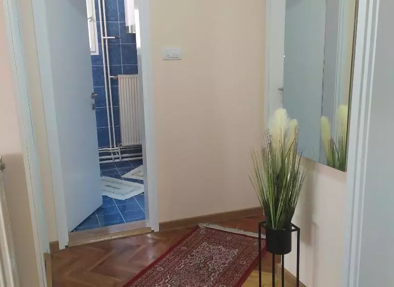 ユースホステル Apartment   Jona