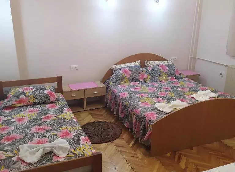 ユースホステル Apartment   Jona