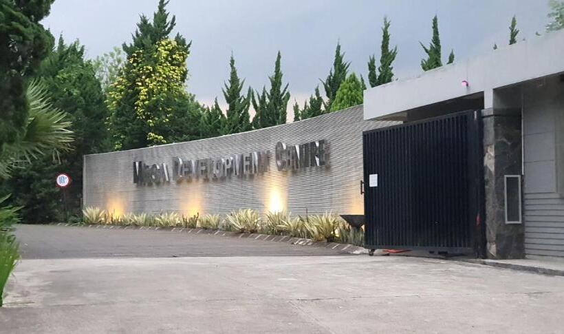 Hotel Nite & Day Mdc Gadog