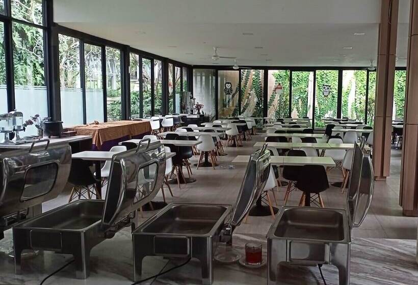 Hotel Nite & Day Mdc Gadog