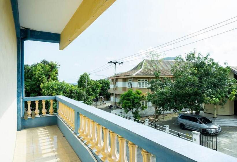 فندق Reddoorz Near H. Hasan Aroeboesman Airport