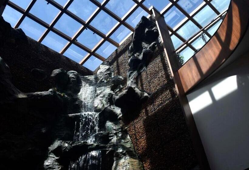 בית מלון כפרי Trivers Resort Munnar