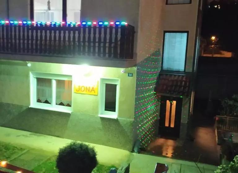 ユースホステル Apartment   Jona