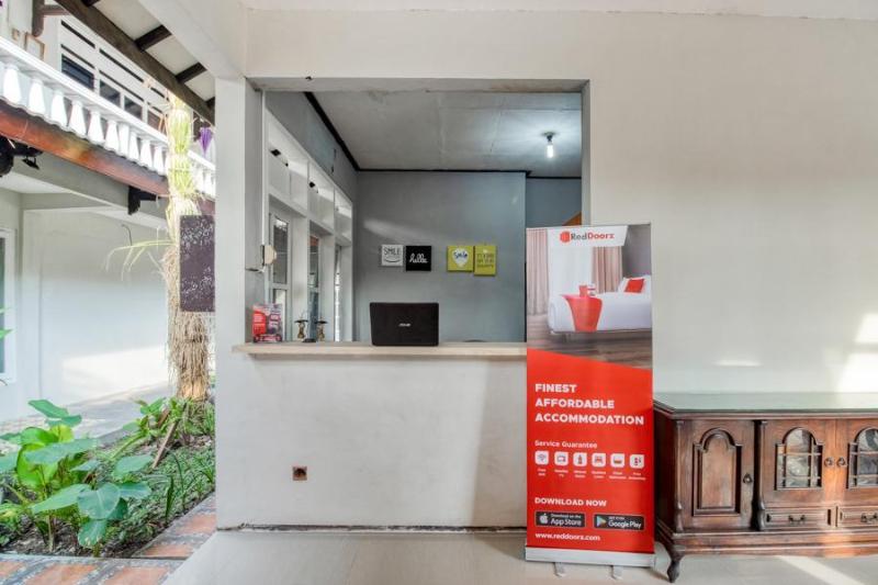 פנסיון Reddoorz Near Malioboro Tugu Station Jogja 2