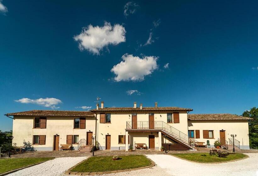 ホテル Agriturismo Podere Coldifico
