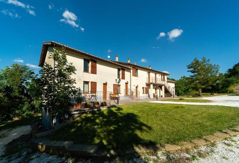 ホテル Agriturismo Podere Coldifico