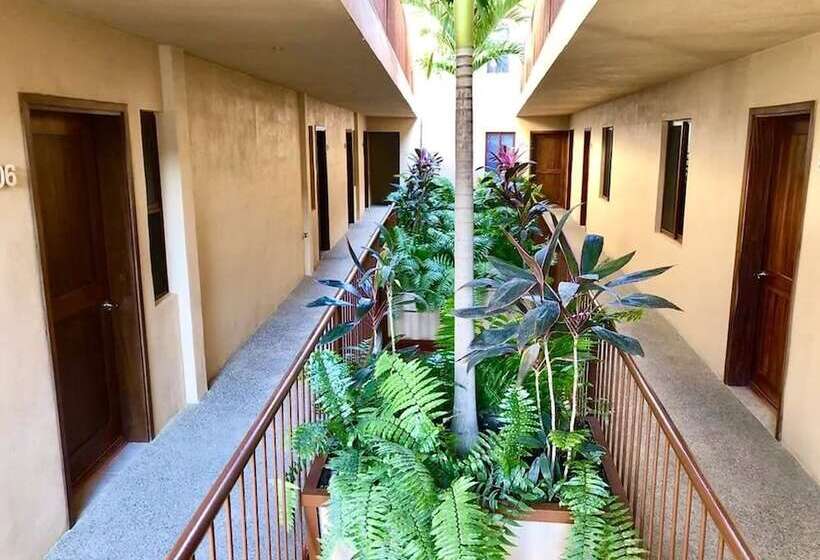 ホテル Pacific Inn