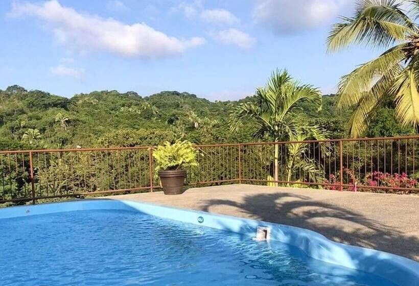 ホテル Pacific Inn