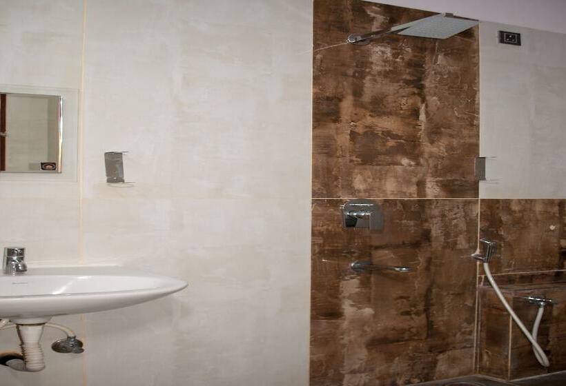 酒店 Red Key Bangalore Airport