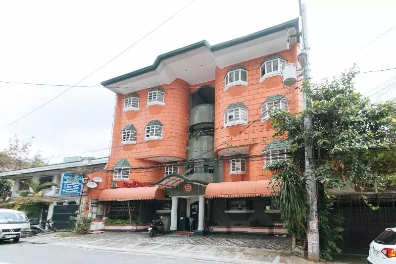 ホテル Reddoorz Near East Avenue Medical Center
