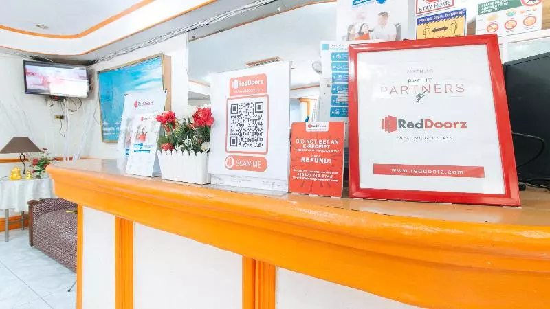 ホテル Reddoorz Near East Avenue Medical Center