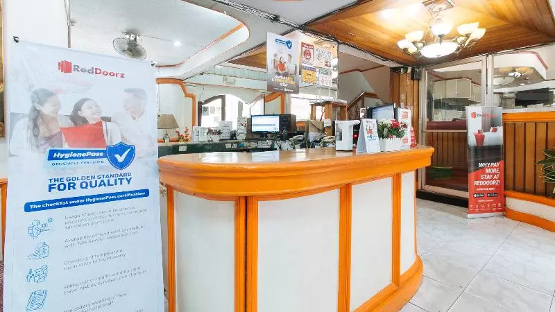 ホテル Reddoorz Near East Avenue Medical Center