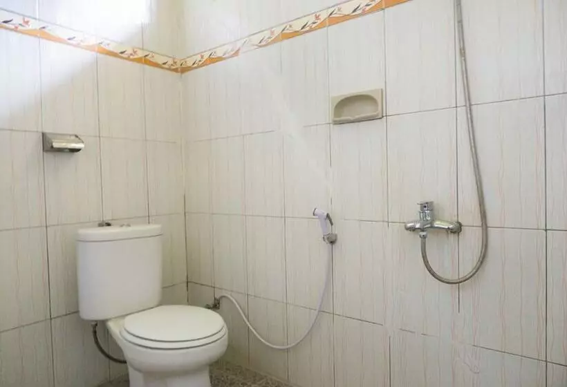 Hotelli Reddoorz Near Senaru Rinjani